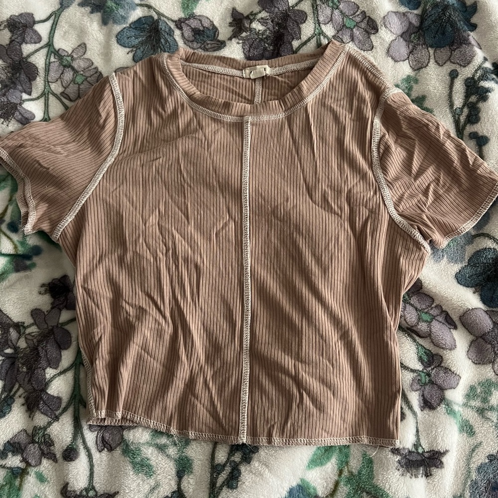 Used GRAGE tan cropped t shirt